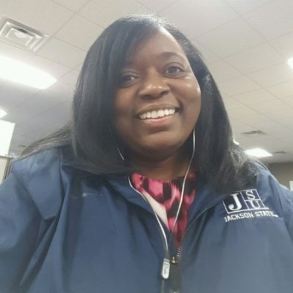 Meet your Posher, ShaunDell - Picture 2 of 2